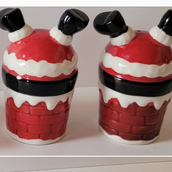 Santa Upside-down in Chimney S&P Shakers - Picture 2 of 3